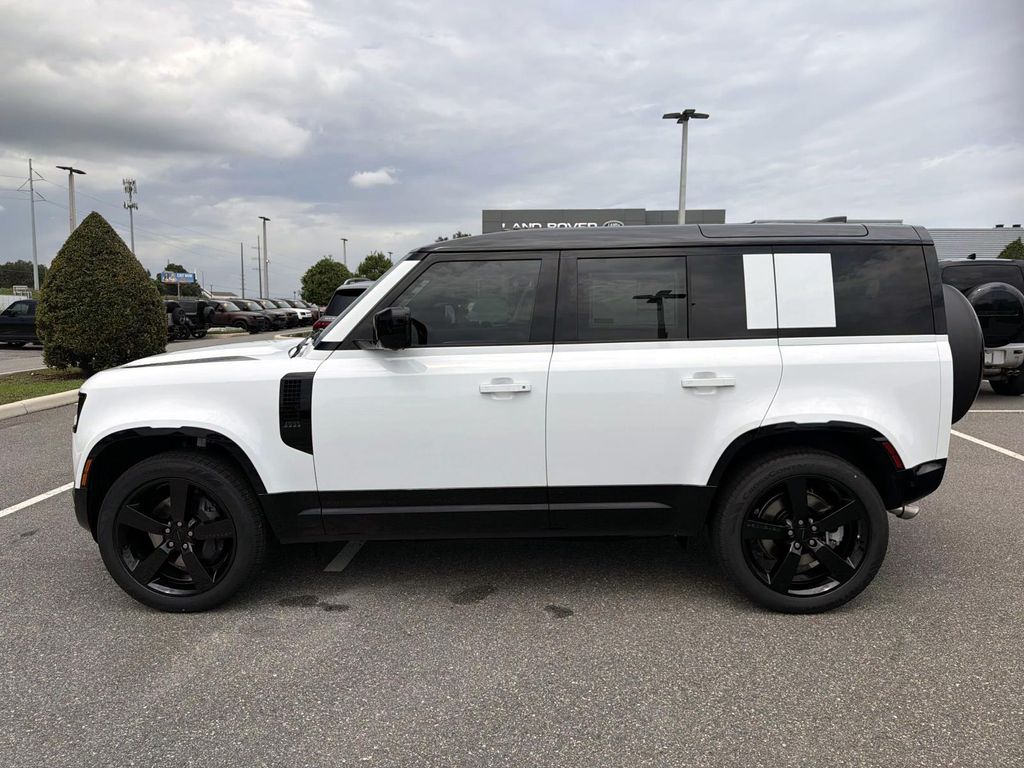 New 2026 Land Rover Defender 110 X-Dynamic SE SUV