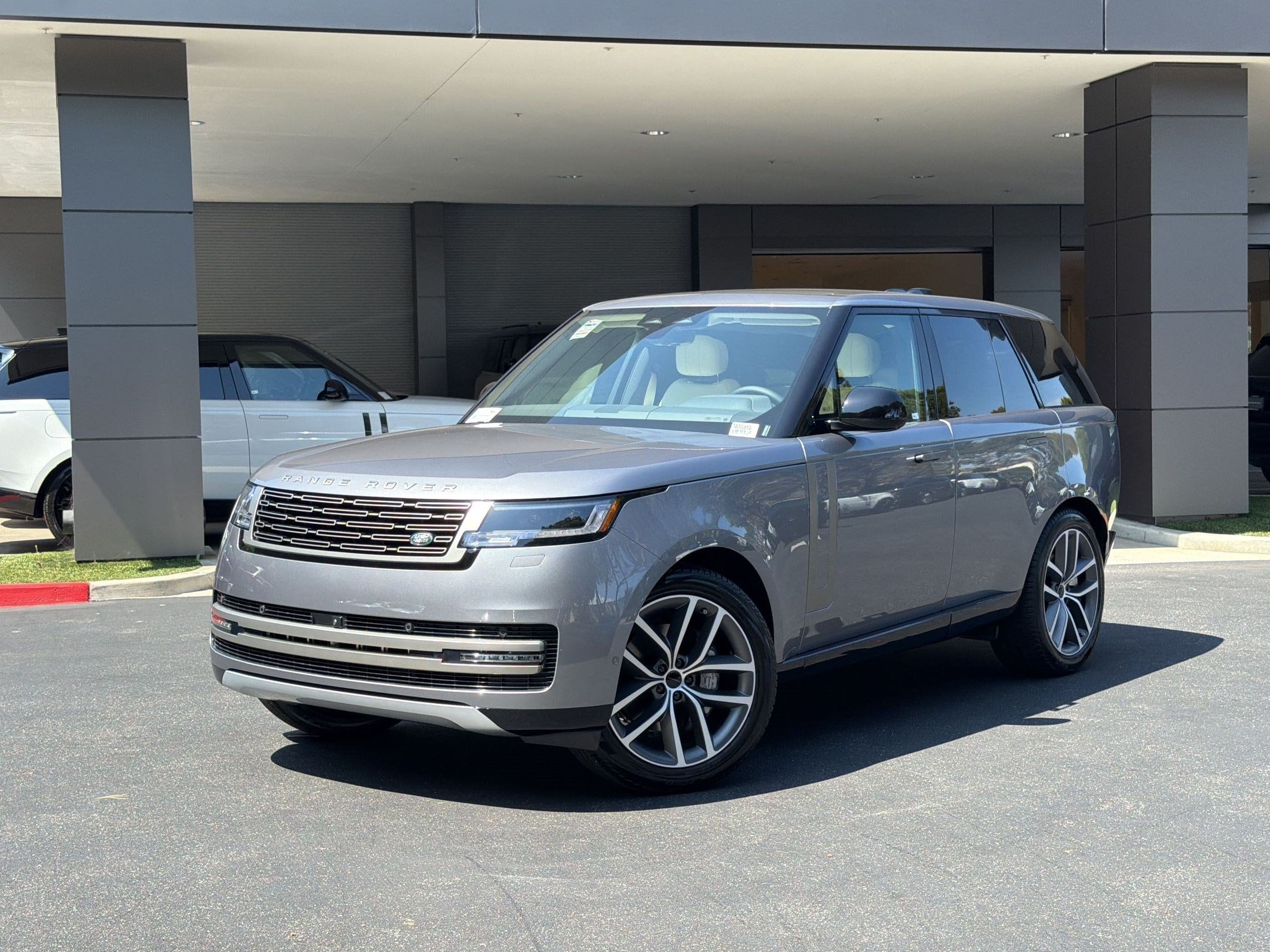 2026 Land Rover Range Rover SE