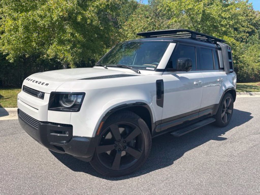 Used 2026 Land Rover Defender 110 X-Dynamic SE SUV
