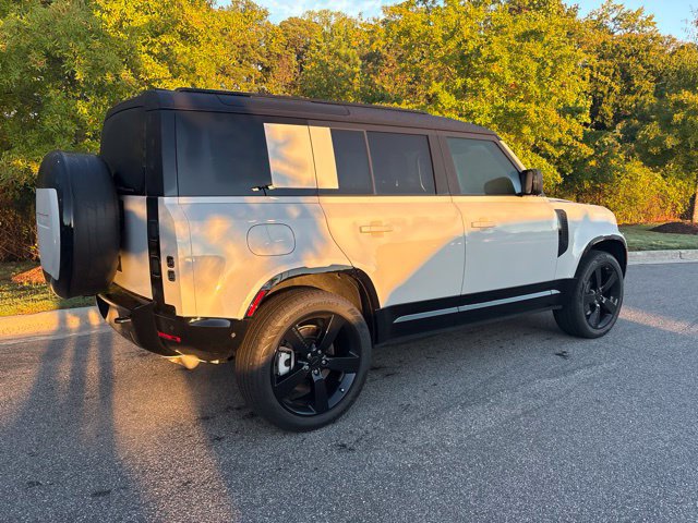 Used 2026 Land Rover Defender 110 X-Dynamic SE SUV