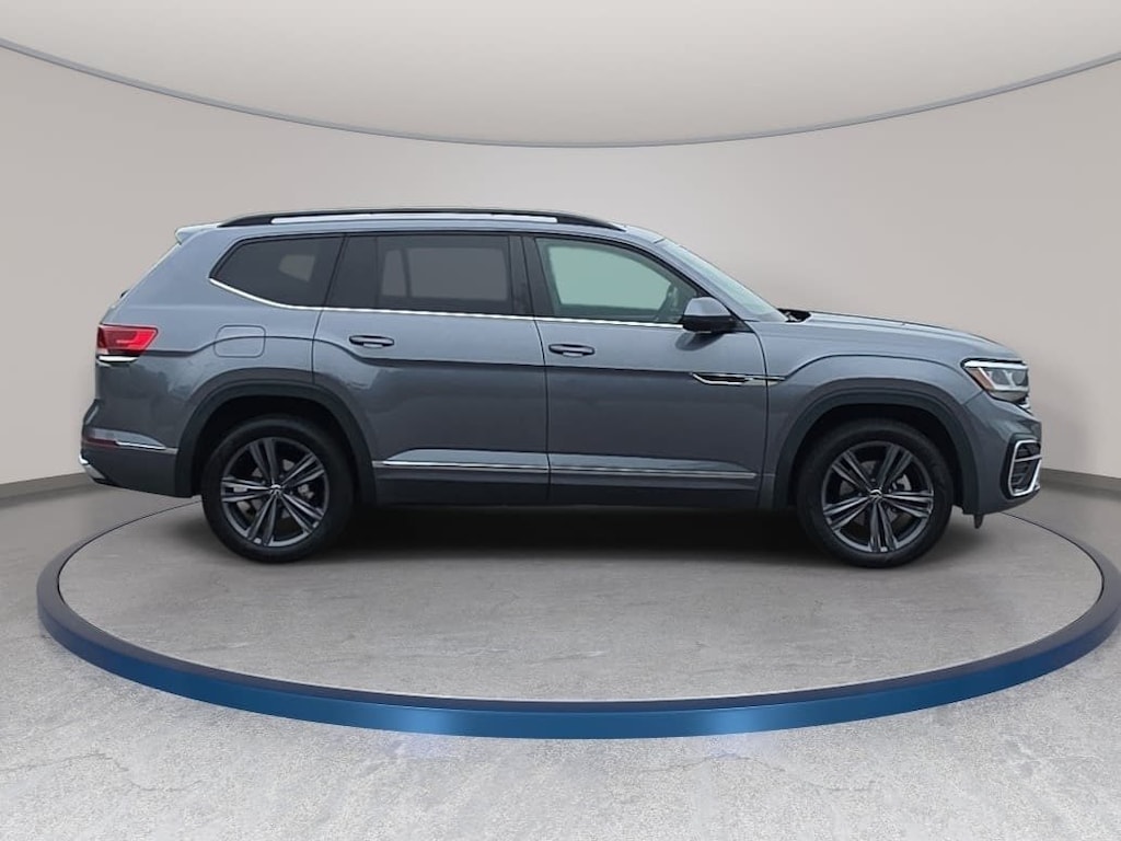 Used 2021 Volkswagen Atlas 3.6L V6 SE w/Technology R-Line SUV