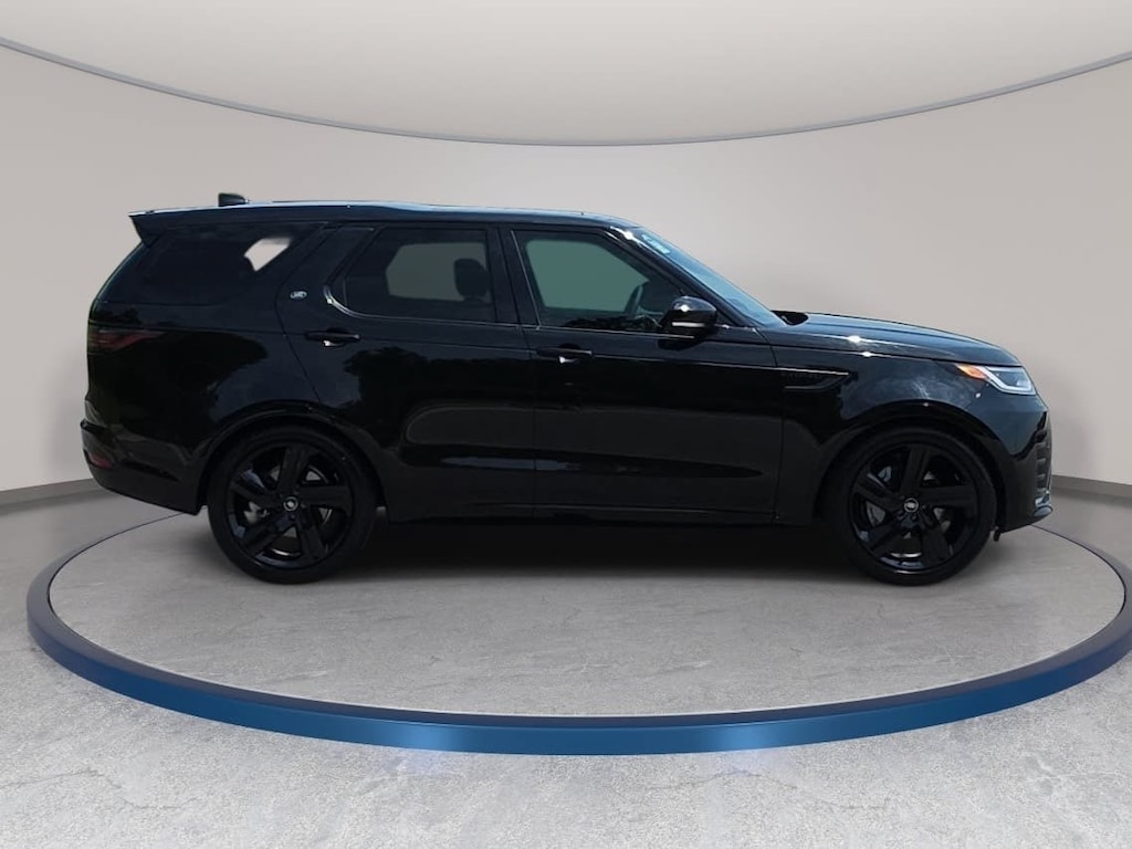 Certified 2025 Land Rover Discovery Dynamic SE SUV