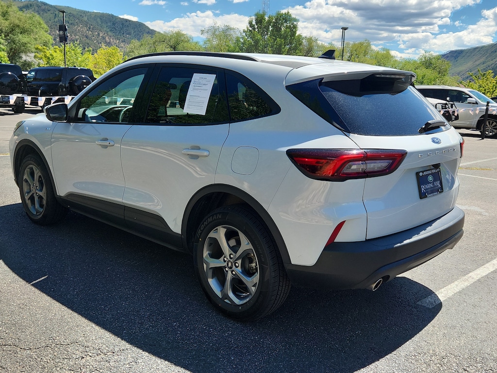 Used 2025 Ford Escape ST-Line Select SUV