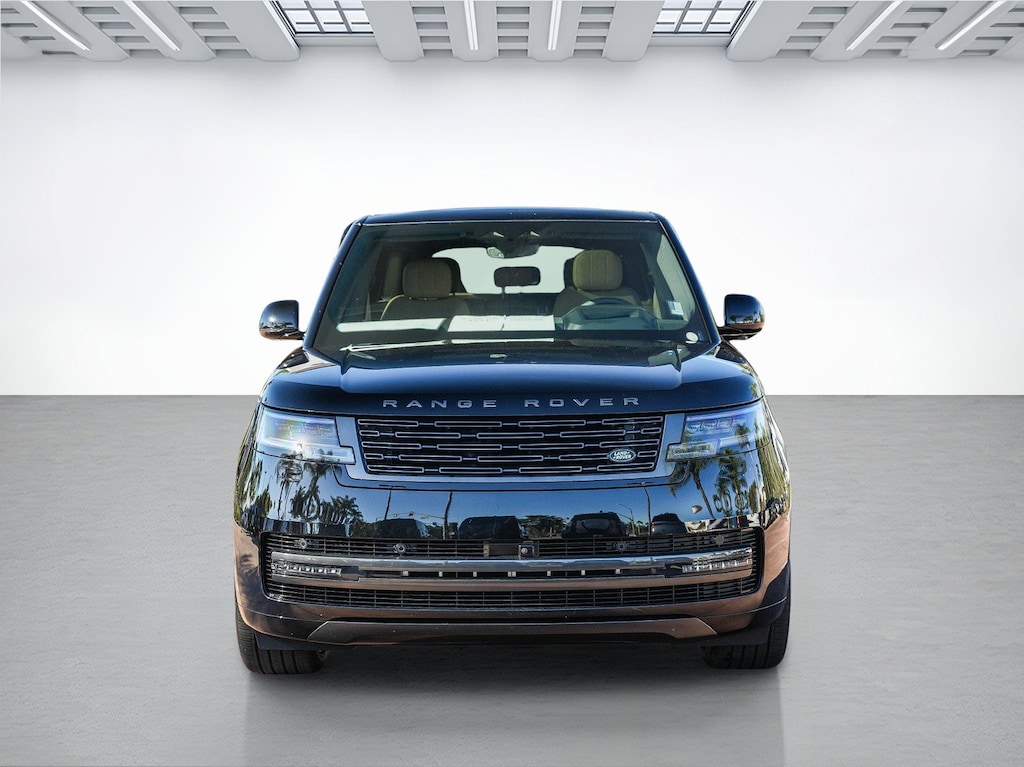 Certified 2025 Land Rover Range Rover P530 SE SUV
