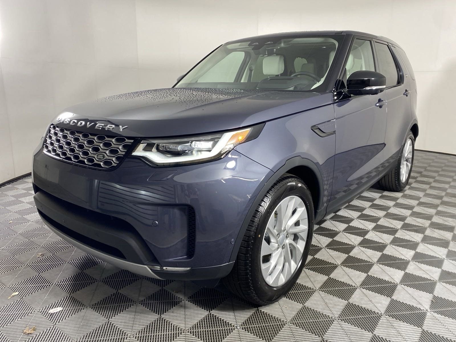 2025 Land Rover Discovery
