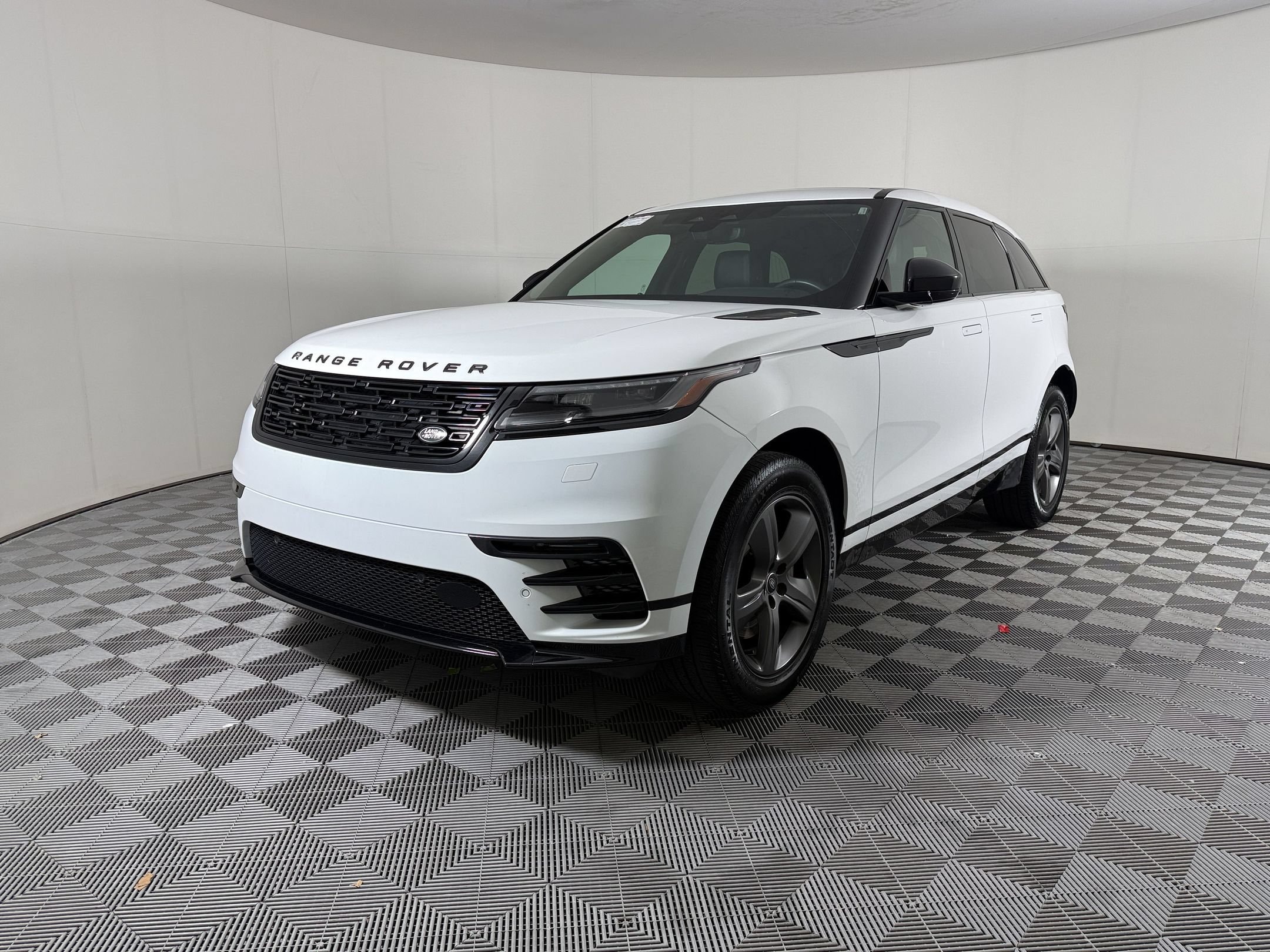 2025 Land Rover Range Rover Velar