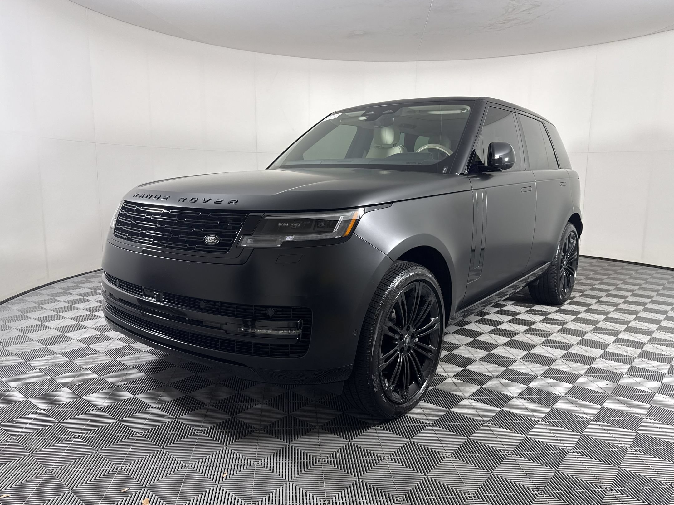 Certified 2025 Land Rover Range Rover SE SUV