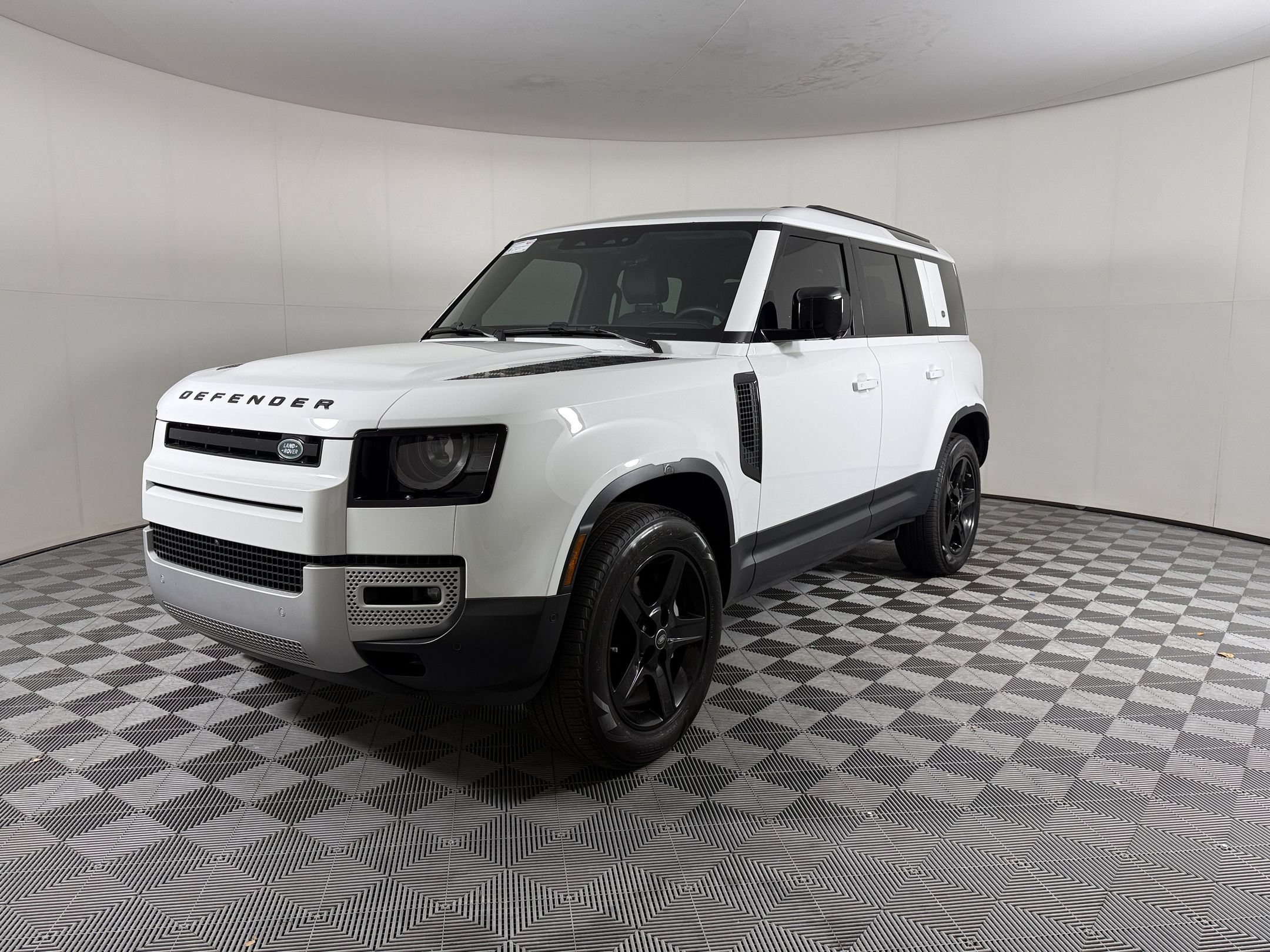 2024 Land Rover Defender