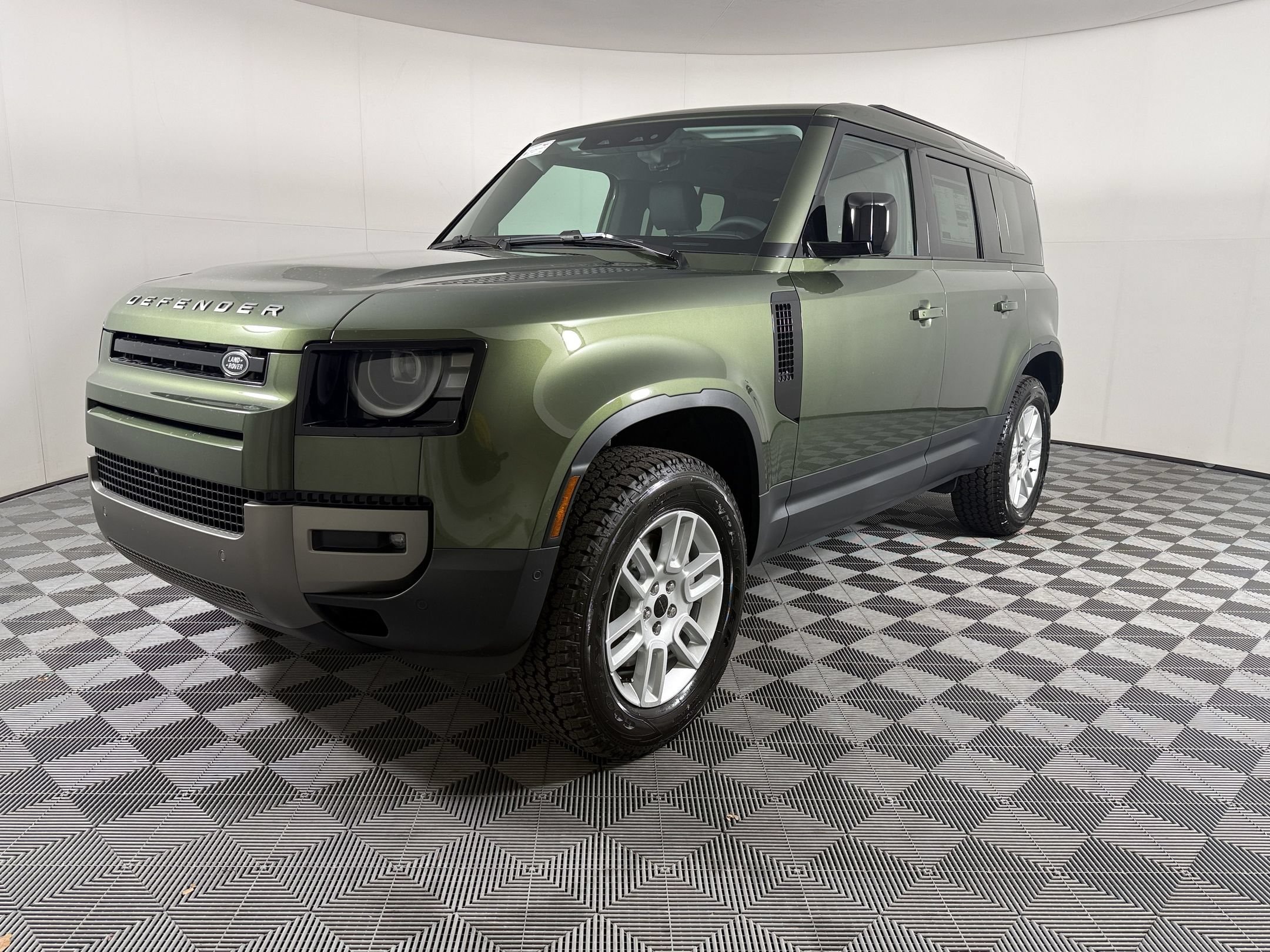 2026 Land Rover Defender