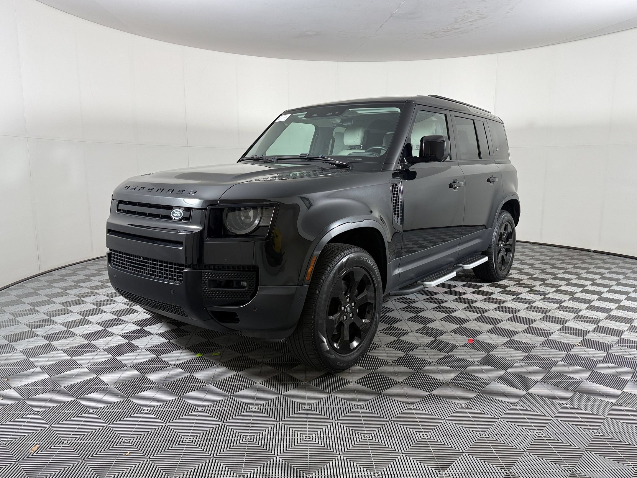  Land Rover Defender 110