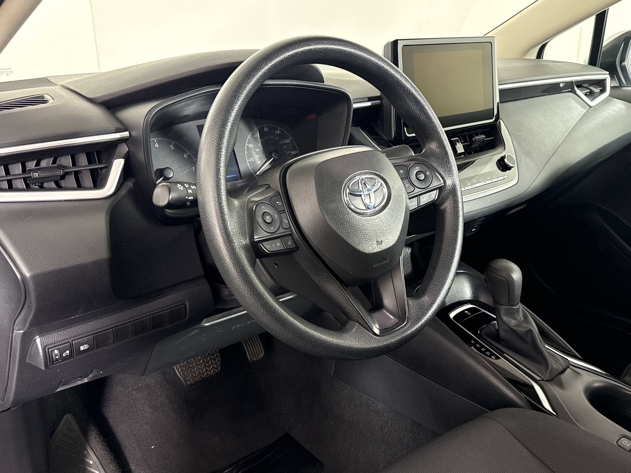 Used 2025 Toyota Corolla LE Sedan