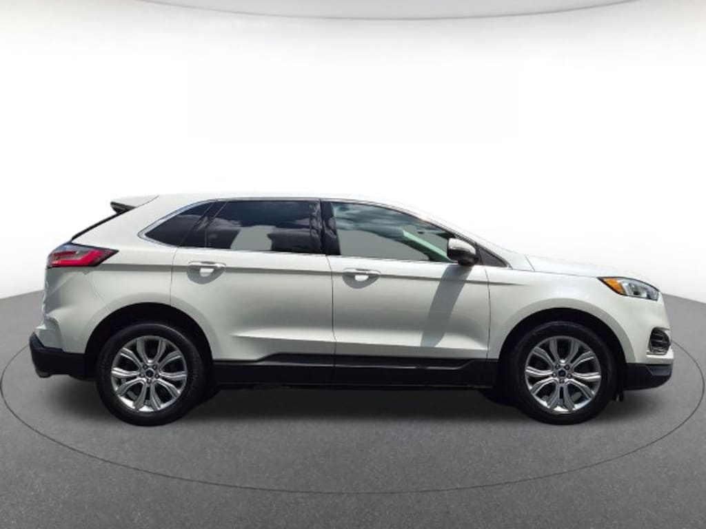 Used 2022 Ford Edge Titanium SUV