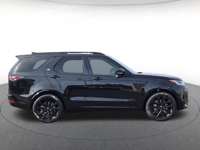 New 2026 Land Rover Discovery Dynamic SE SUV