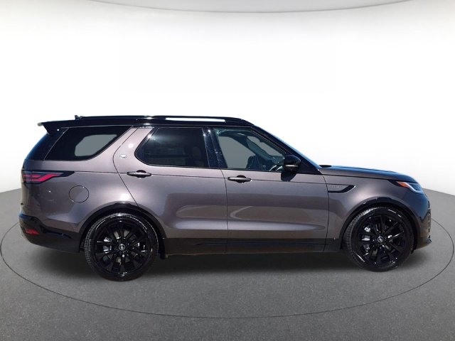 Certified 2026 Land Rover Discovery Dynamic SE SUV