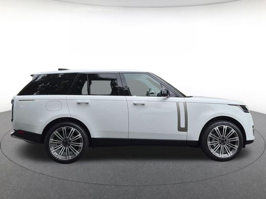 New 2026 Land Rover Range Rover SE SUV
