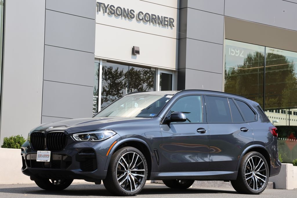 2022 BMW X5 M50i