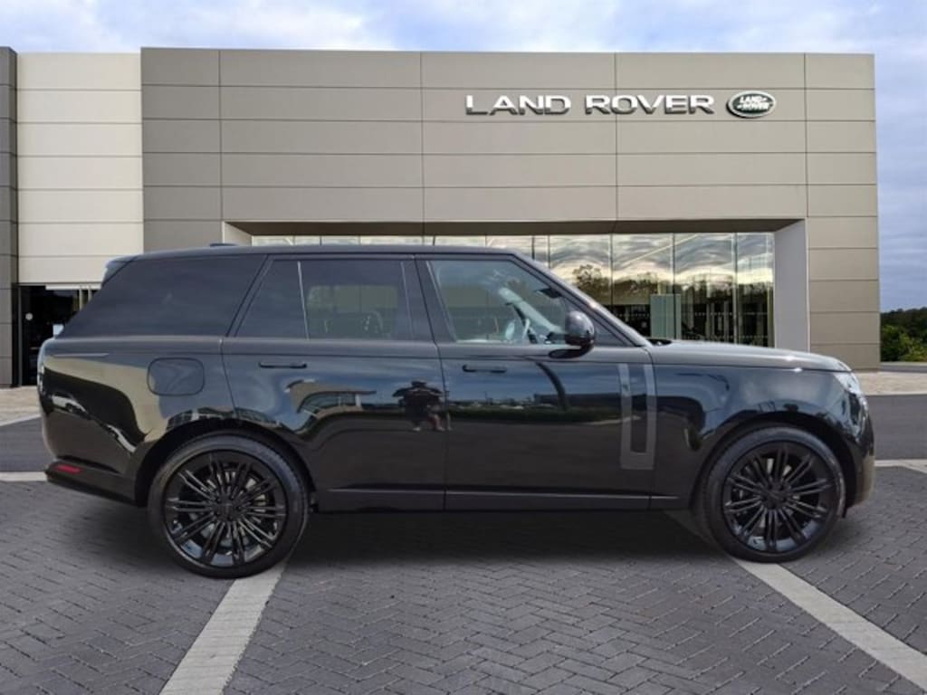 New 2026 Land Rover Range Rover SE SUV