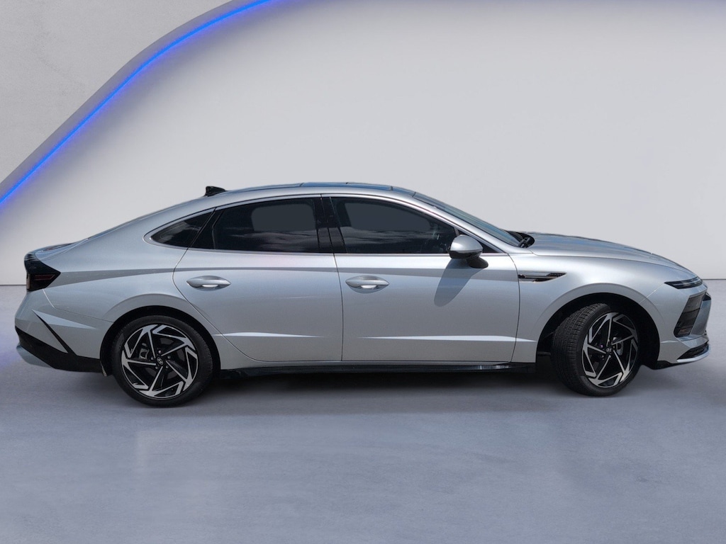 Used 2025 Hyundai Sonata SEL Convenience Sedan