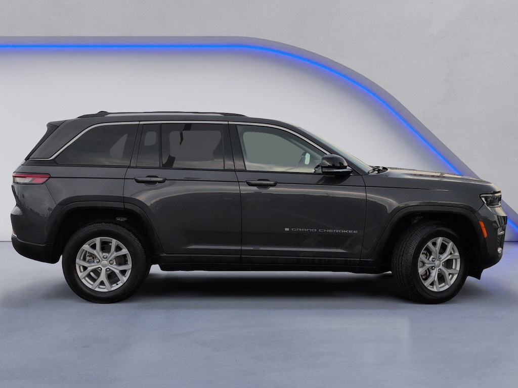 Used 2023 Jeep Grand Cherokee Limited SUV