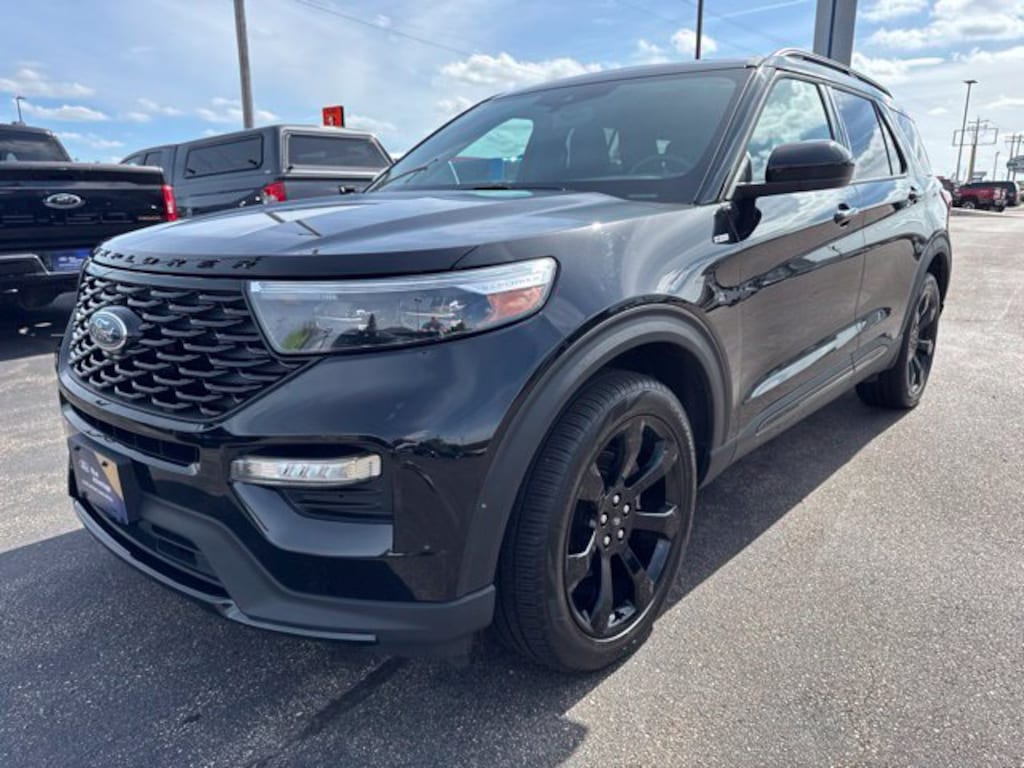 Certified 2024 Ford Explorer ST-Line SUV