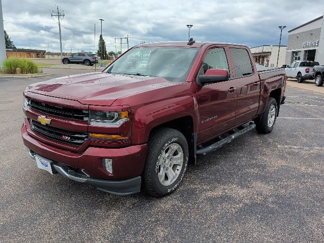 2017 Chevrolet Silverado 1500 LT Z71 - Photo 3