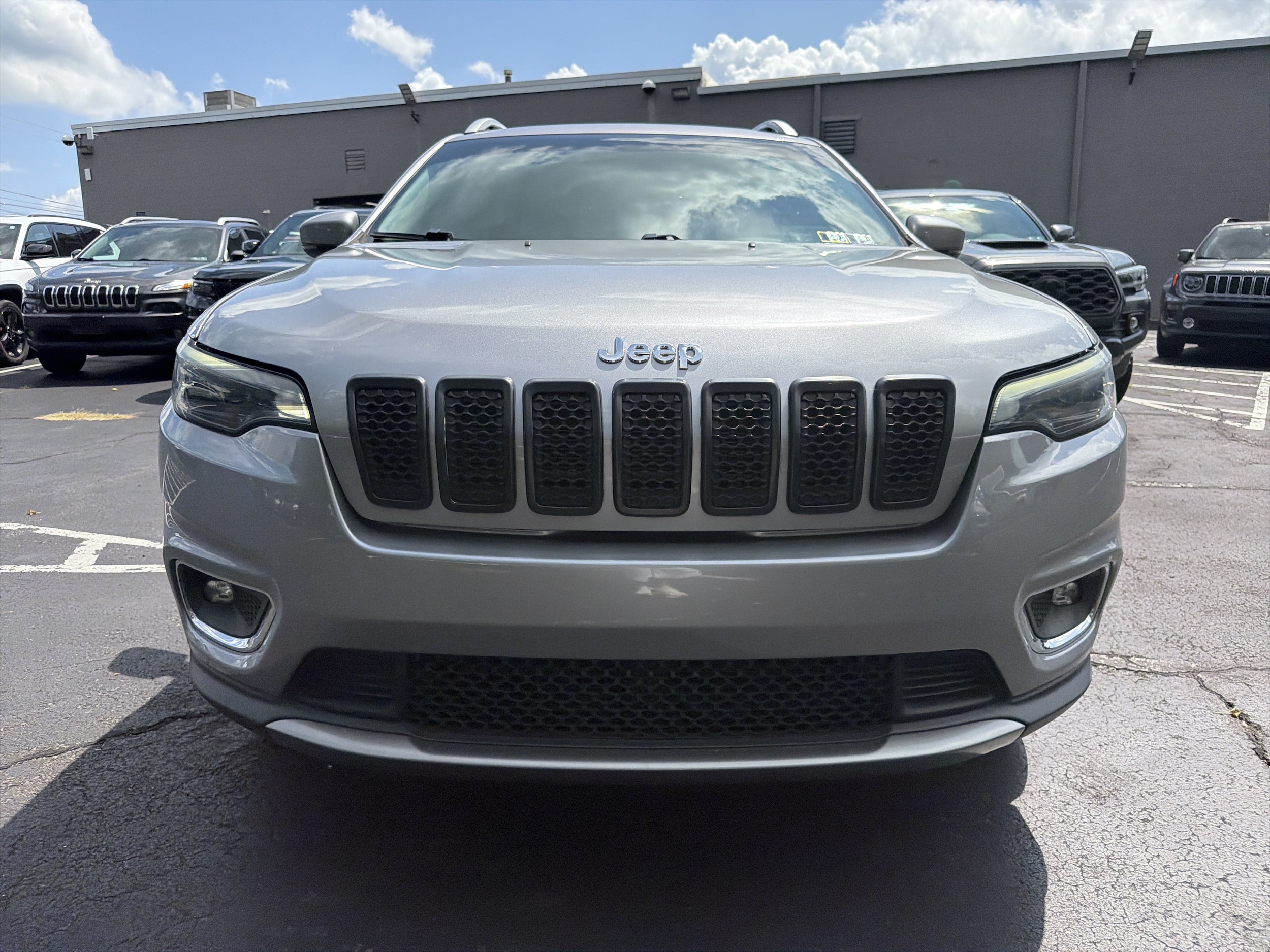 Used 2019 Jeep Cherokee Limited with VIN 1C4PJMDN6KD260858 for sale in Lansdale, PA