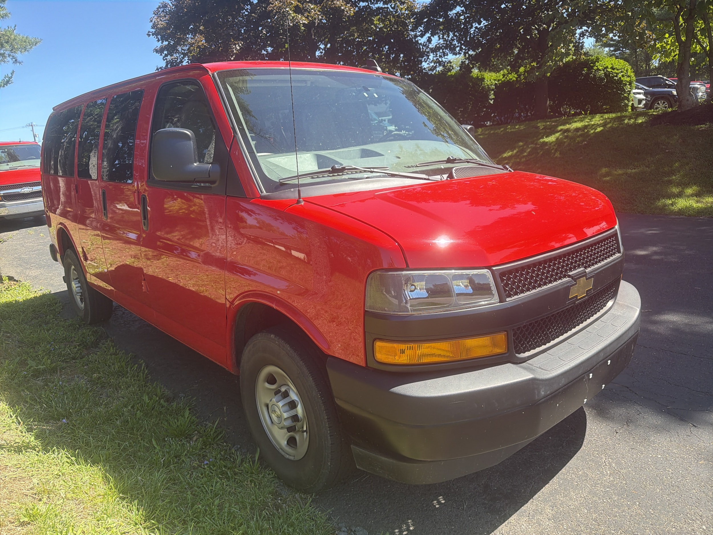 2022 Chevrolet Express Passenger