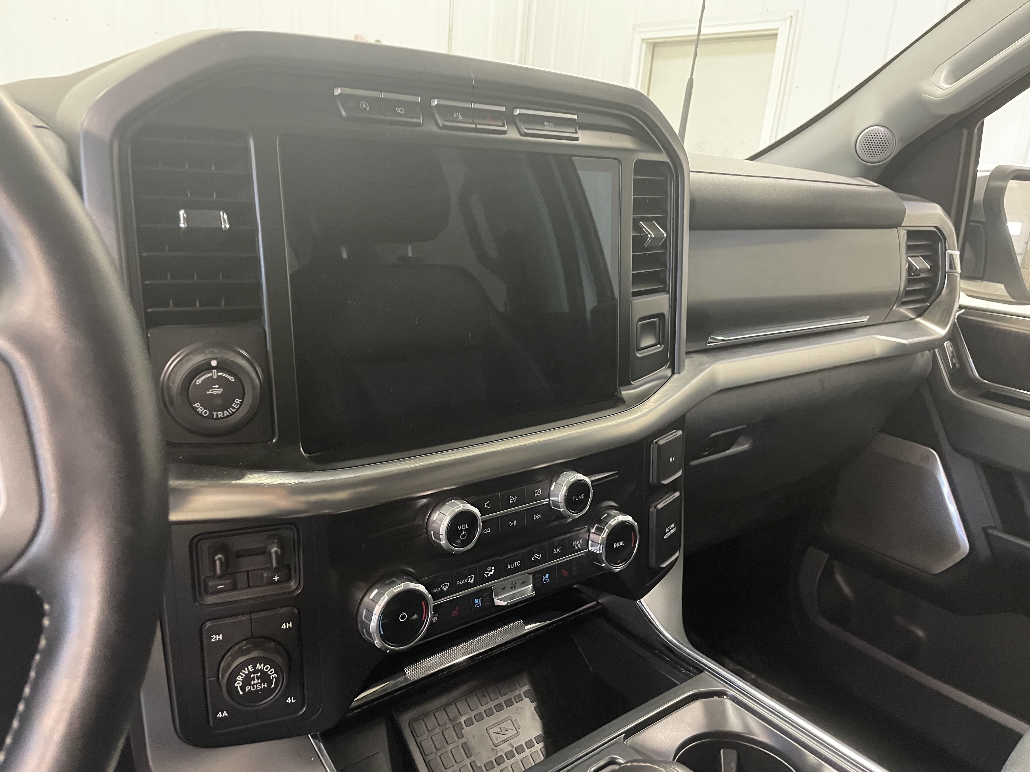 2022 Ford F-150 Lariat - Photo 18