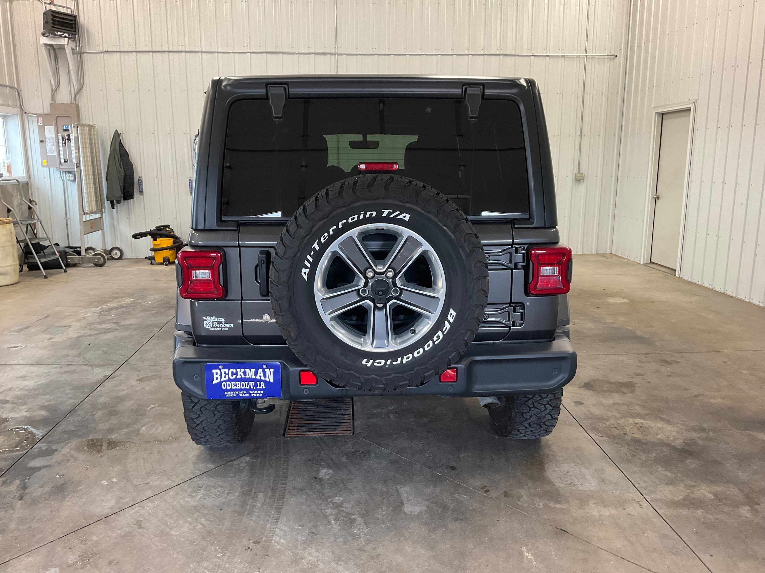 Used 2018 Jeep Wrangler Unlimited Sahara SUV