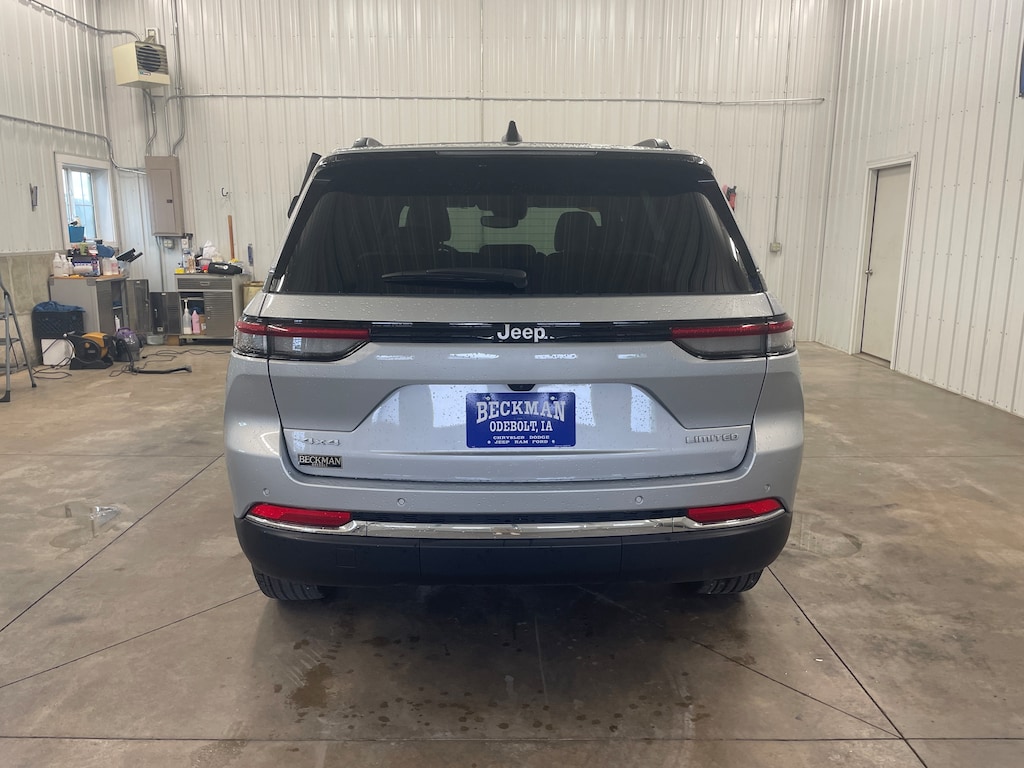 Used 2024 Jeep Grand Cherokee Limited SUV