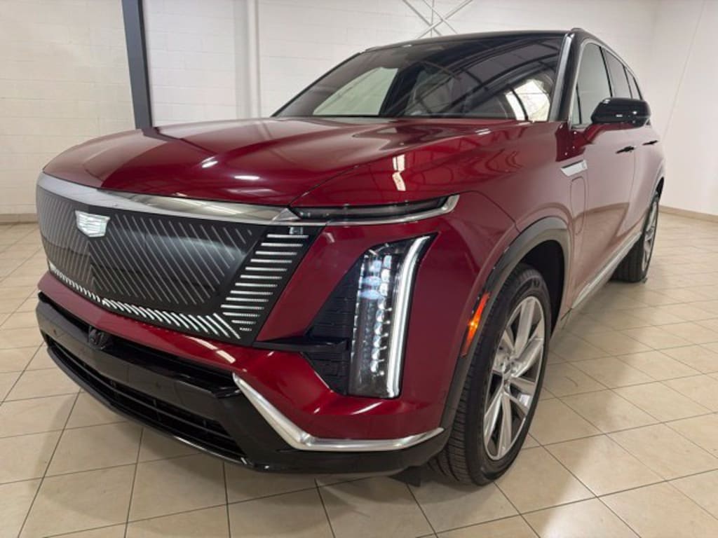 Used 2026 Cadillac Vistiq Luxury SUV