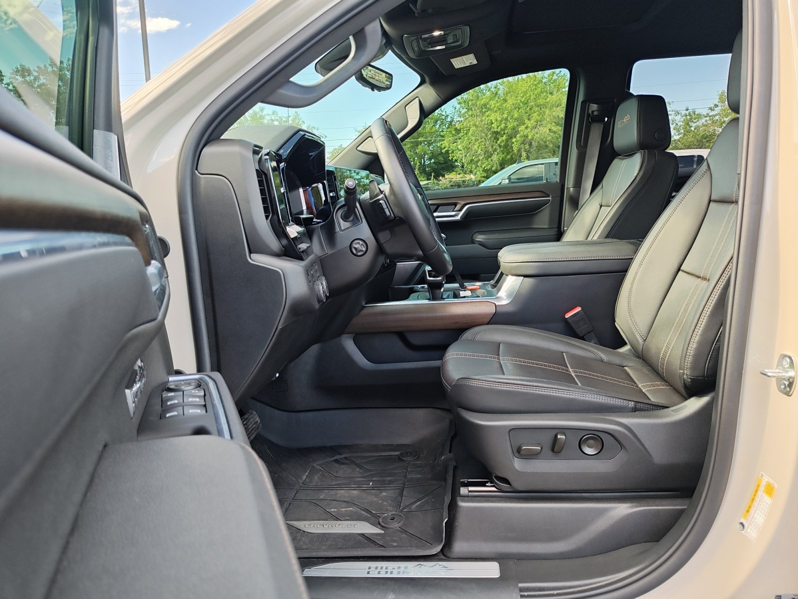 2026 Chevrolet Silverado 1500 High Country - Photo 13
