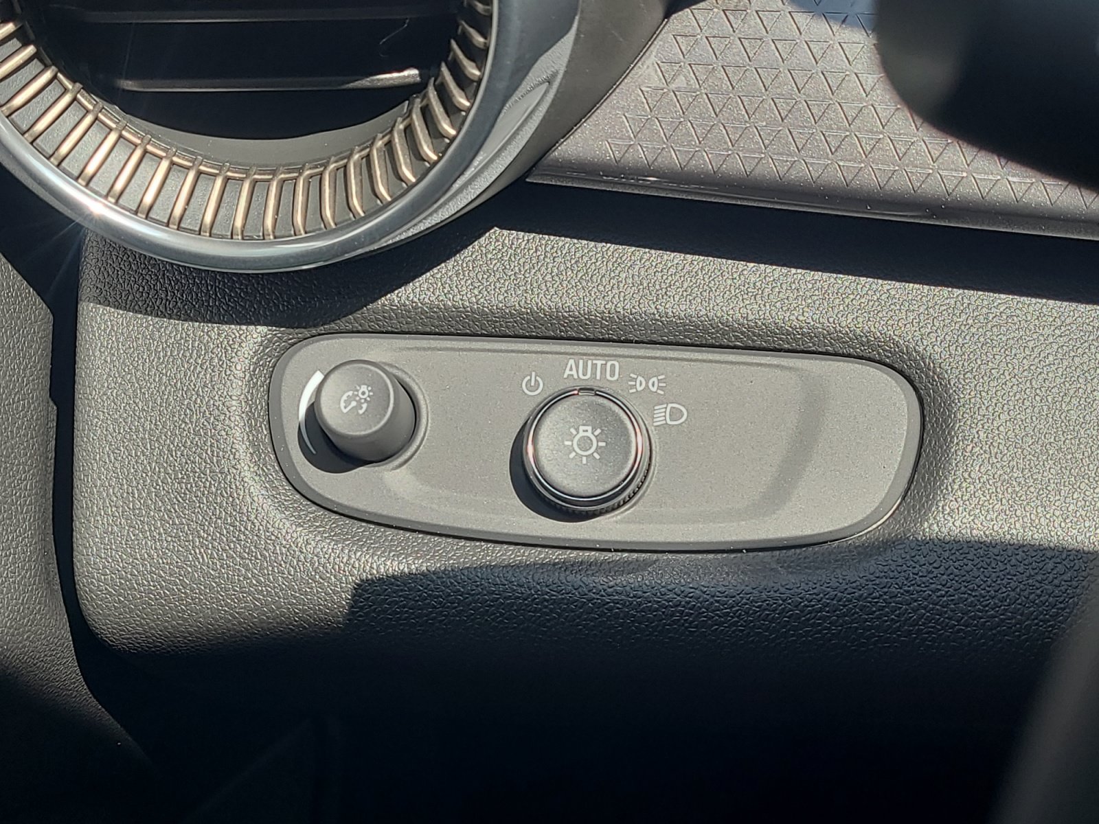 2026 Chevrolet Trax Activ - Photo 24
