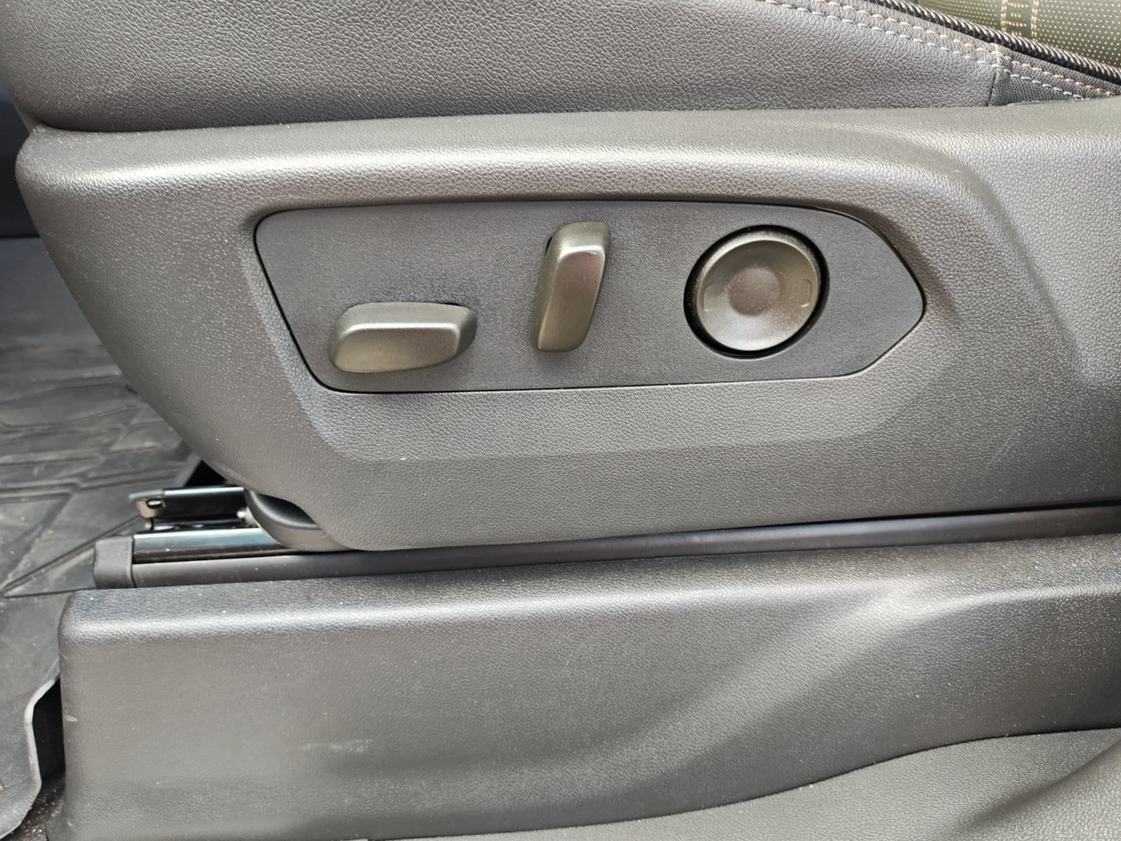 2026 Chevrolet Silverado 1500 High Country - Photo 16