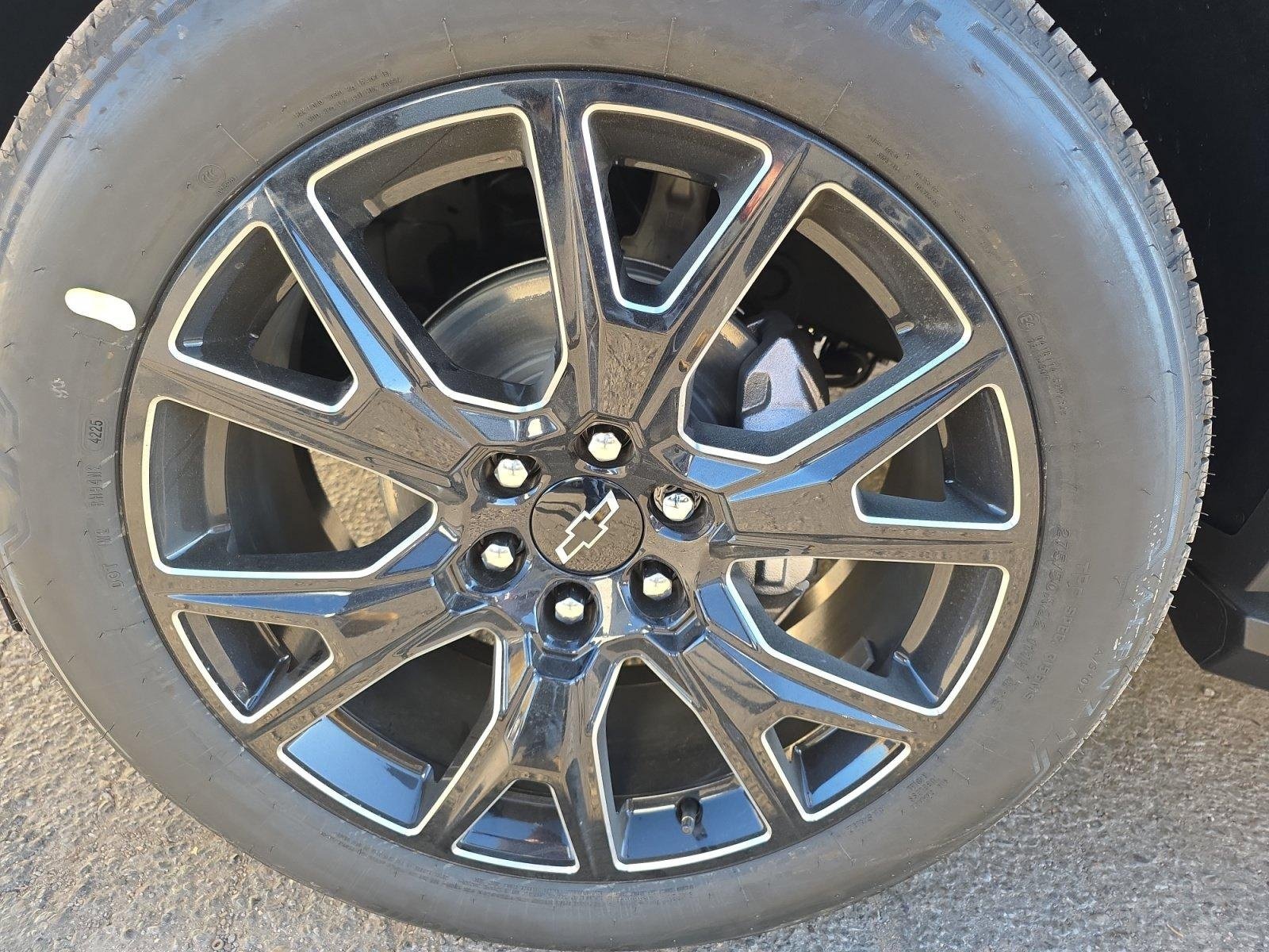 2026 Chevrolet Suburban Premier - Photo 12