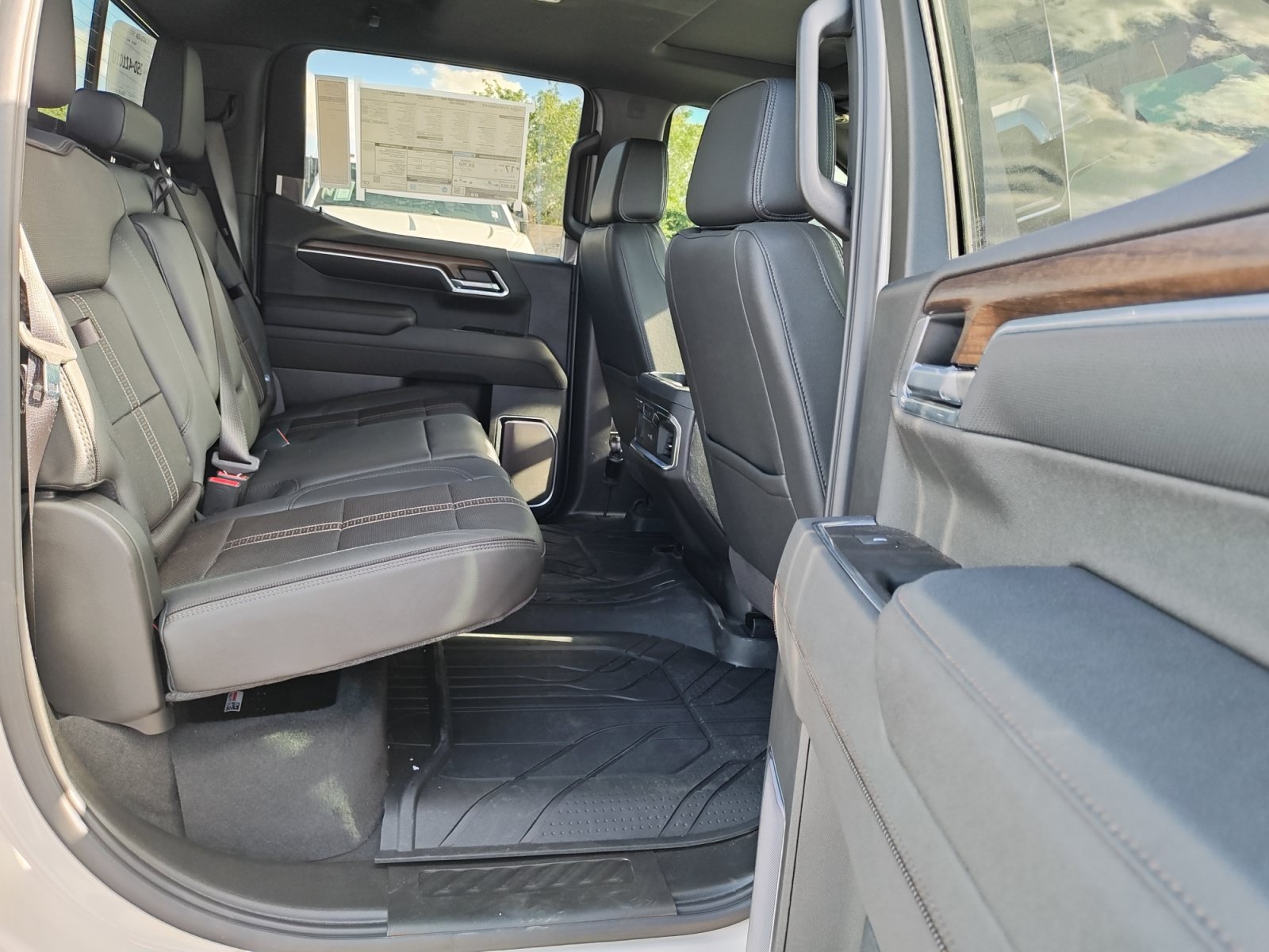 2026 Chevrolet Silverado 1500 High Country - Photo 29
