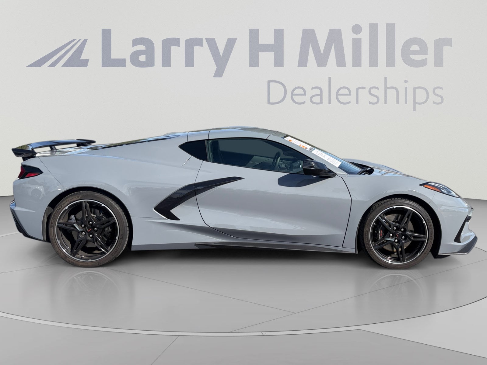 2025 Chevrolet Corvette 2LT - Photo 7