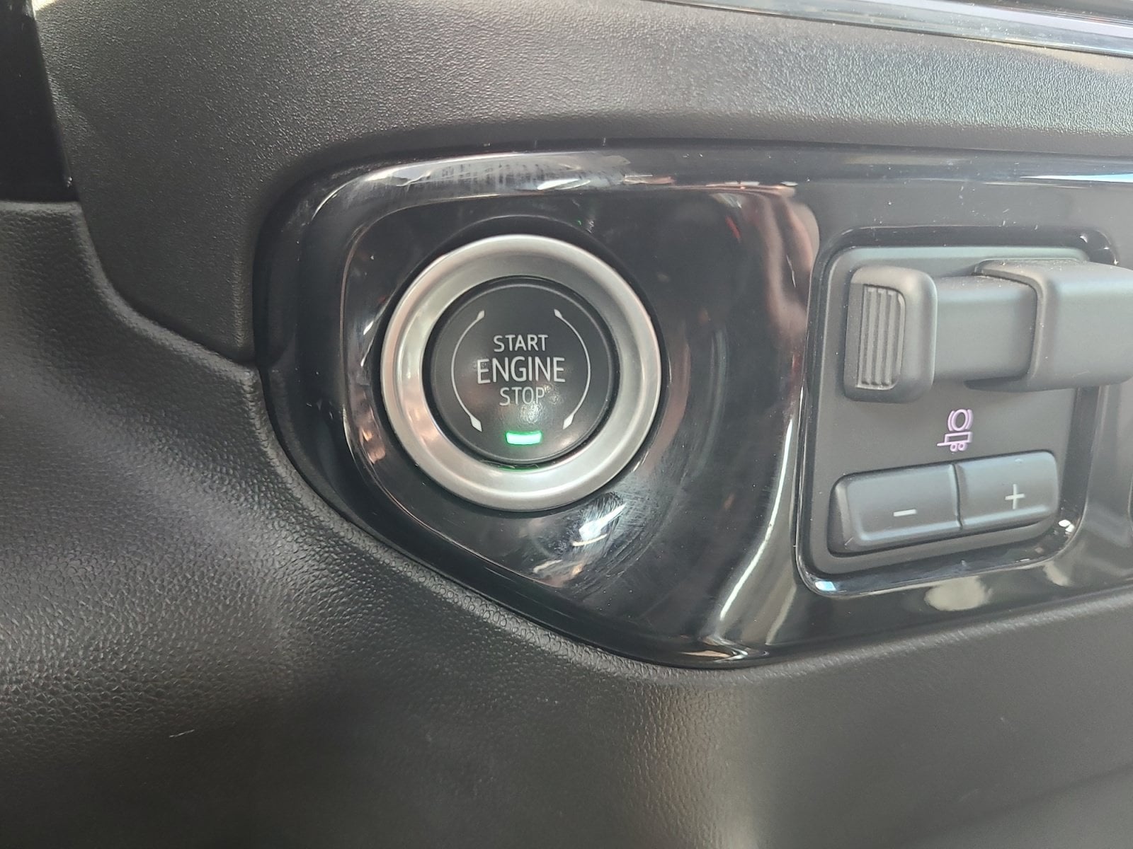 2024 Chevrolet Silverado 1500 RST - Photo 31