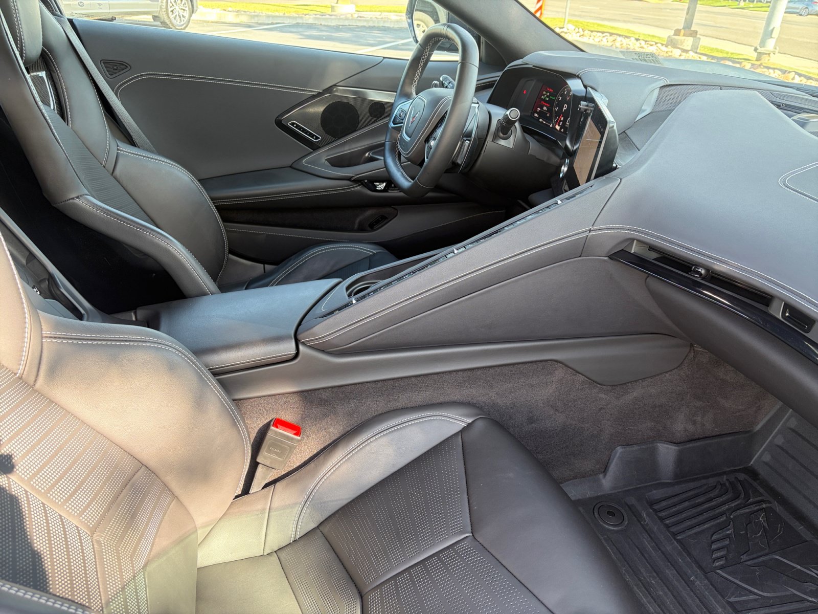 2025 Chevrolet Corvette 2LT - Photo 28