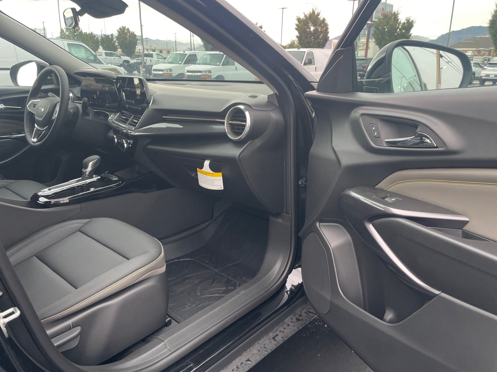 2026 Chevrolet Trax Activ - Photo 28