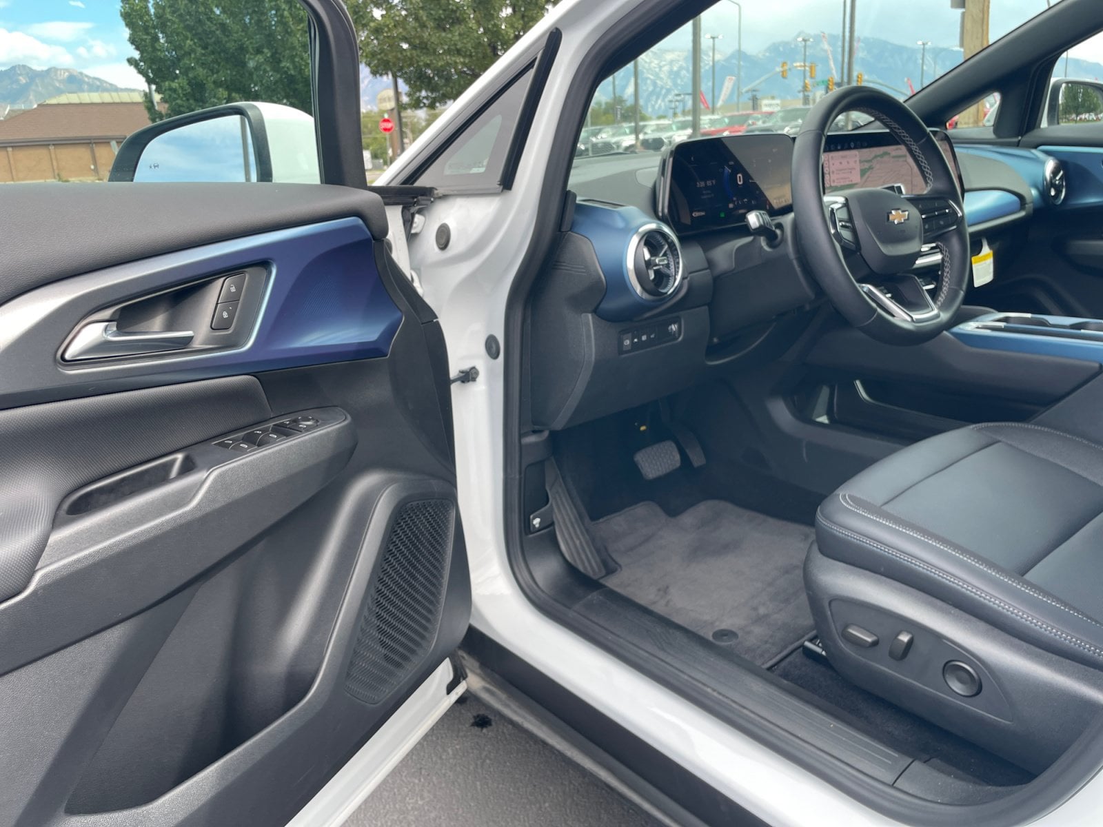 2026 Chevrolet Equinox EV 2LT - Photo 21