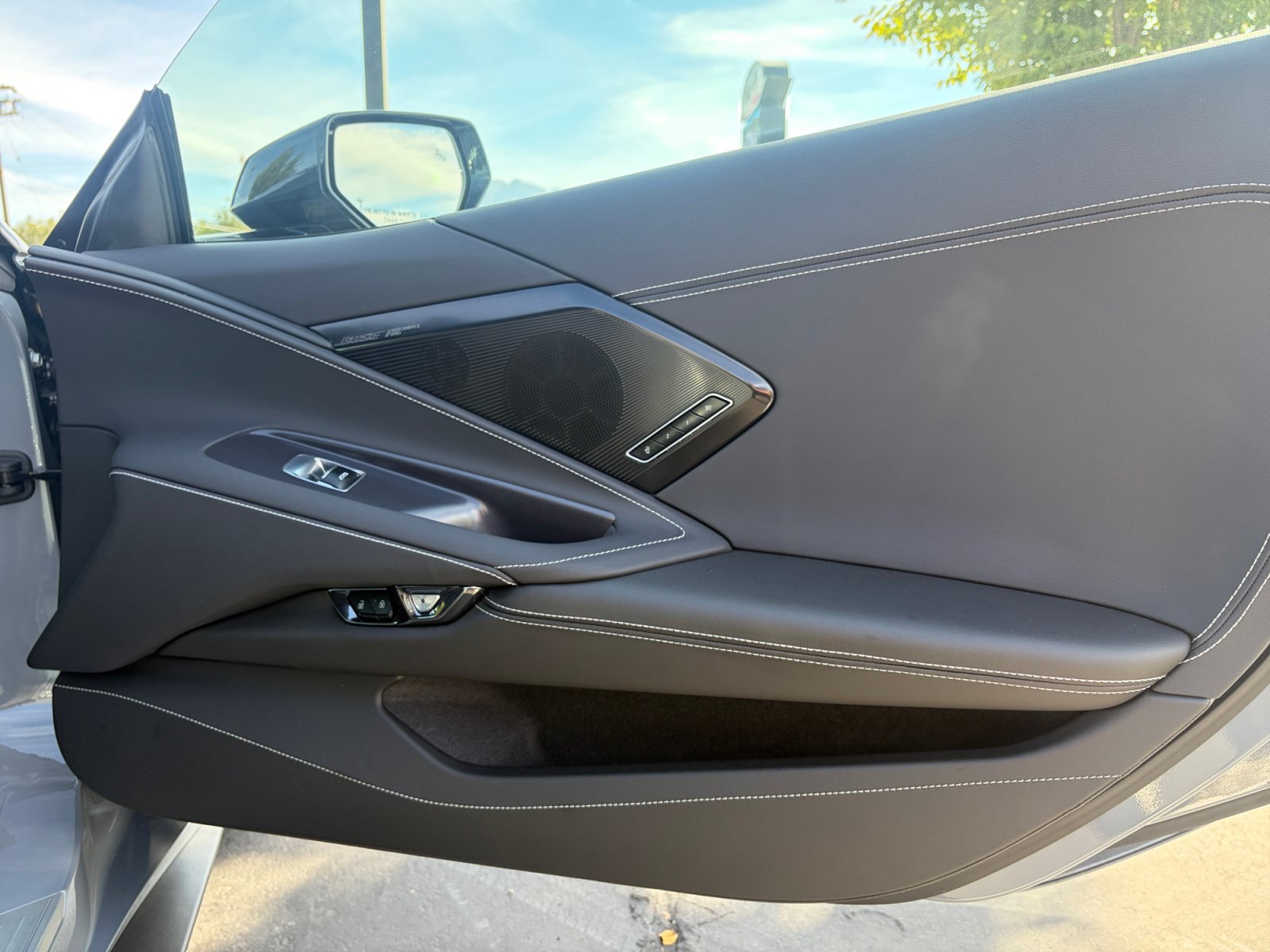 2025 Chevrolet Corvette 2LT - Photo 17