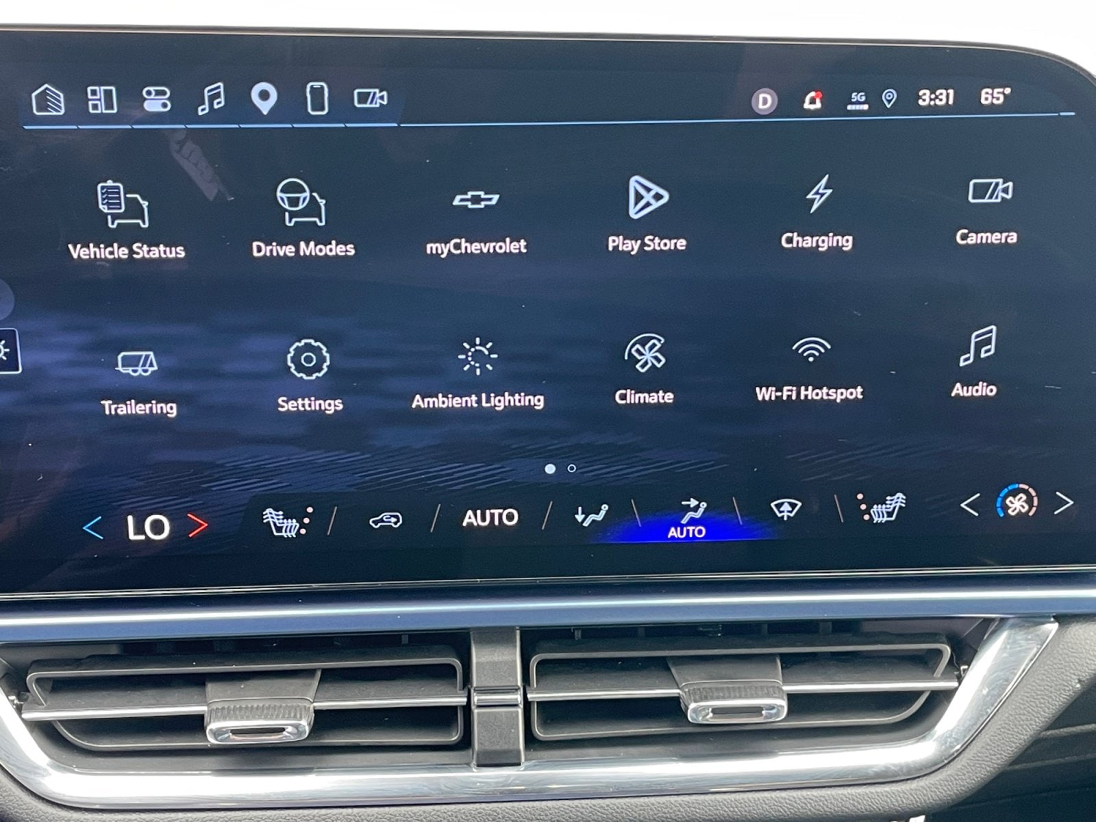 2026 Chevrolet Equinox EV 2LT - Photo 14