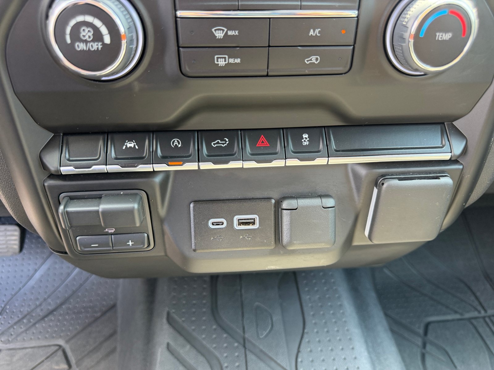 2026 Chevrolet Silverado 1500 Custom - Photo 19