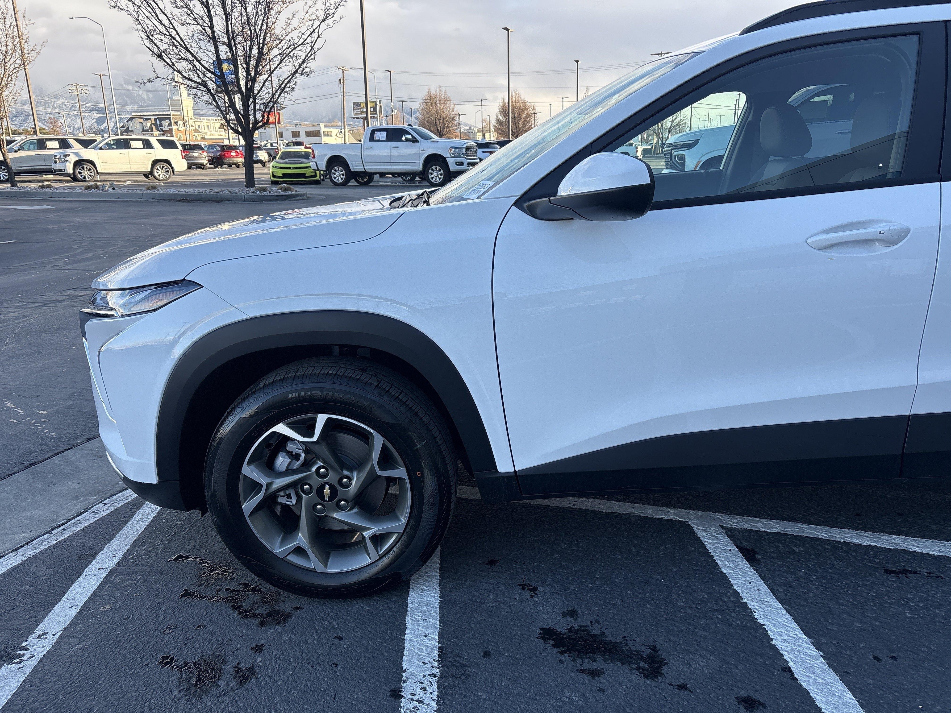 2026 Chevrolet Trax LT - Photo 10