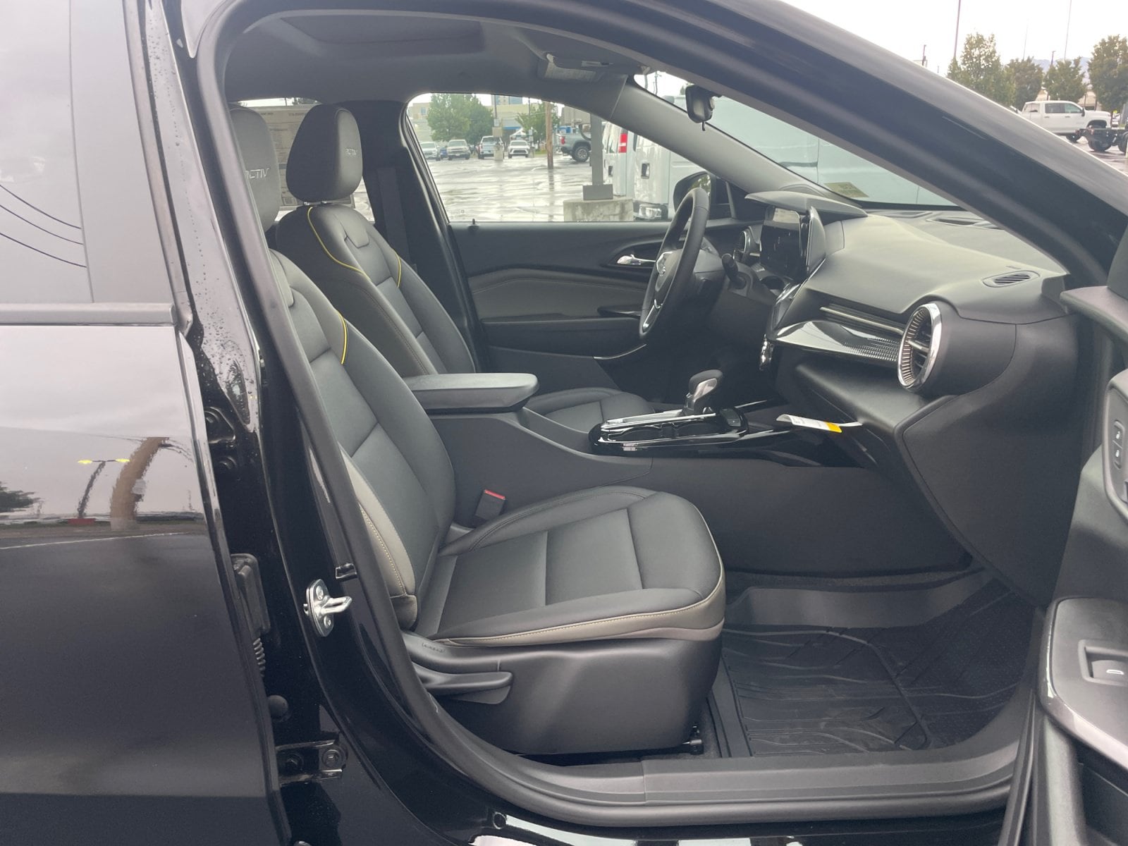 2026 Chevrolet Trax Activ - Photo 29