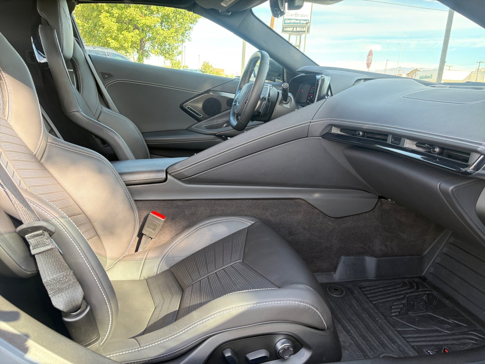 2025 Chevrolet Corvette 2LT - Photo 29