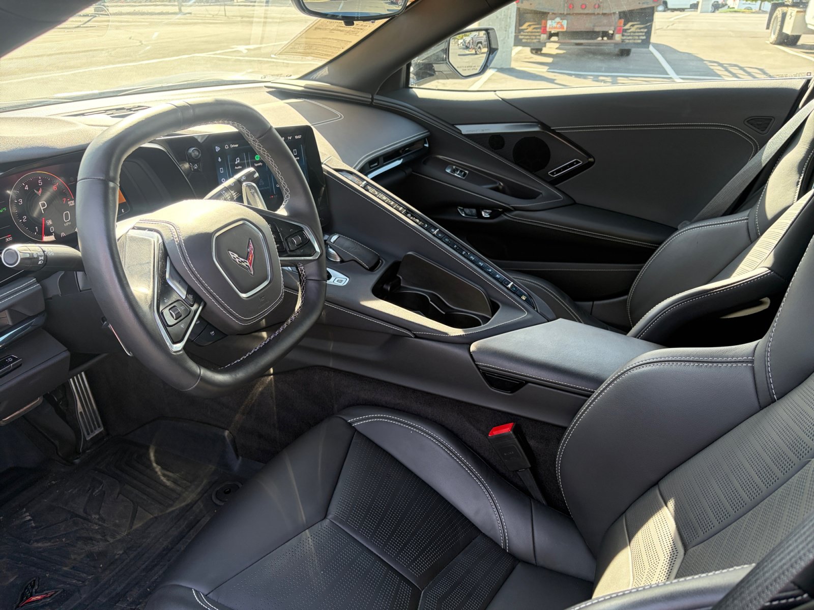 2025 Chevrolet Corvette 2LT - Photo 11