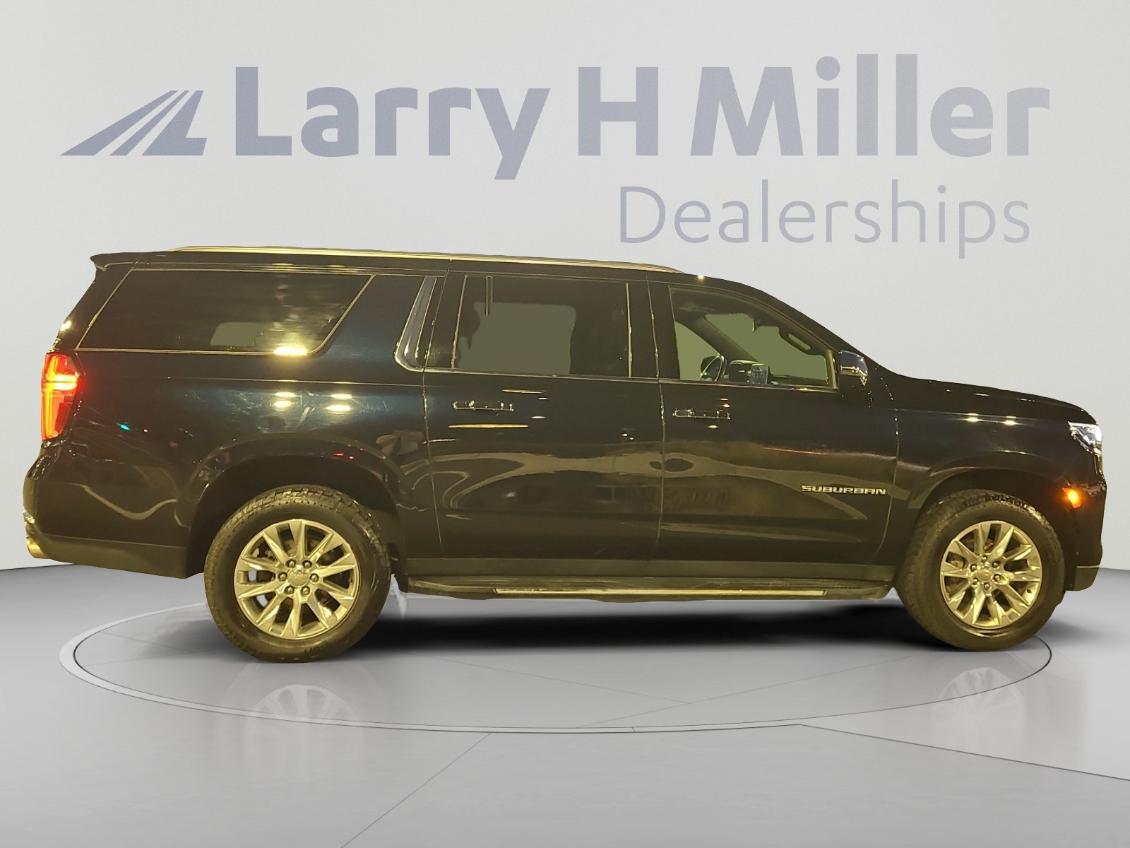 2023 Chevrolet Suburban Premier - Photo 7