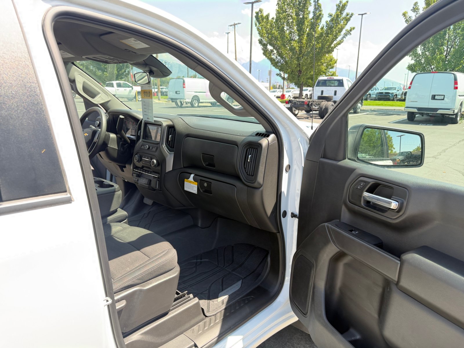 2026 Chevrolet Silverado 1500 Custom - Photo 30